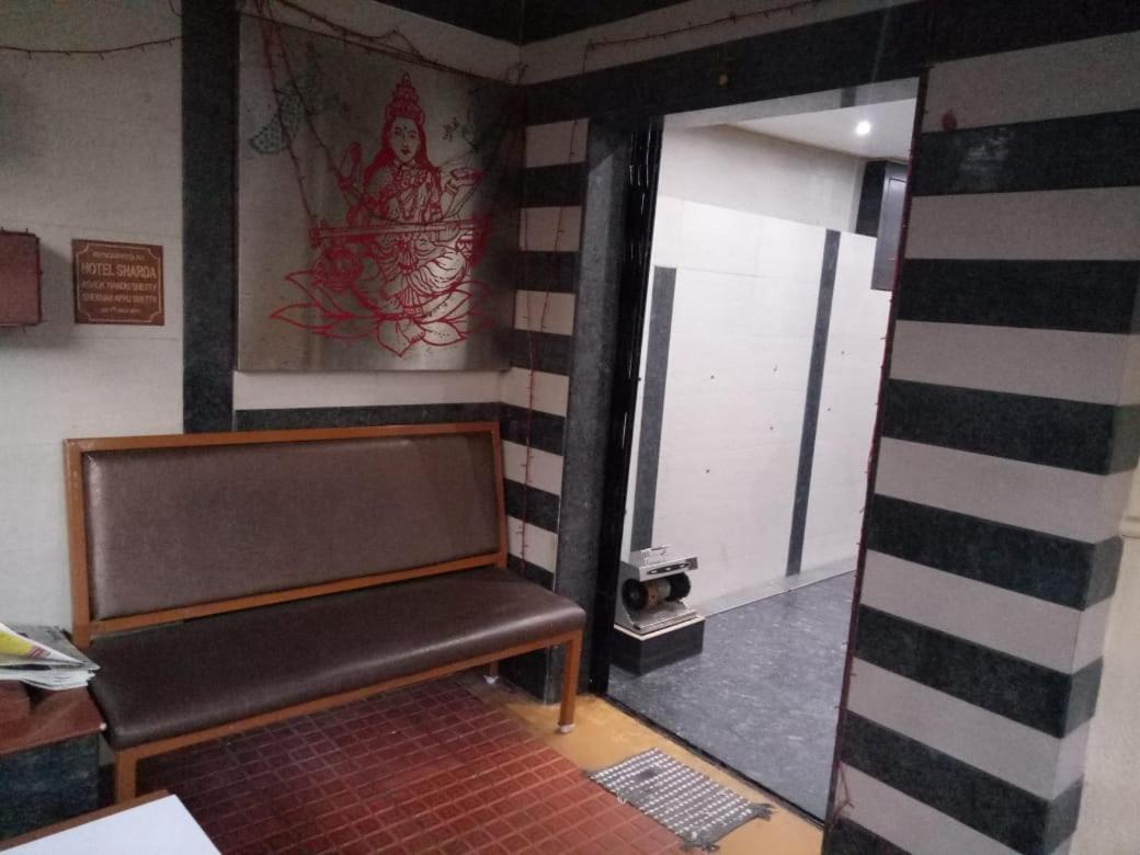 Hotel Sharda Мумбаи Экстерьер фото